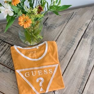 Guess Tee Top.